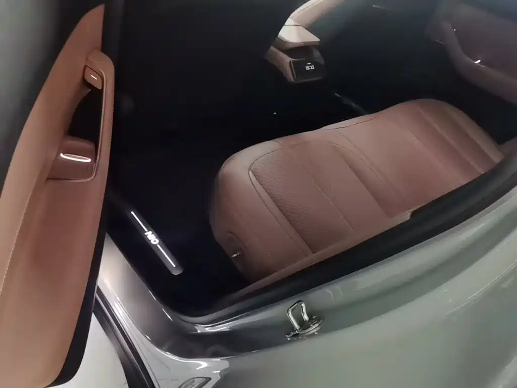 NIO EC6 — миниатюра 17