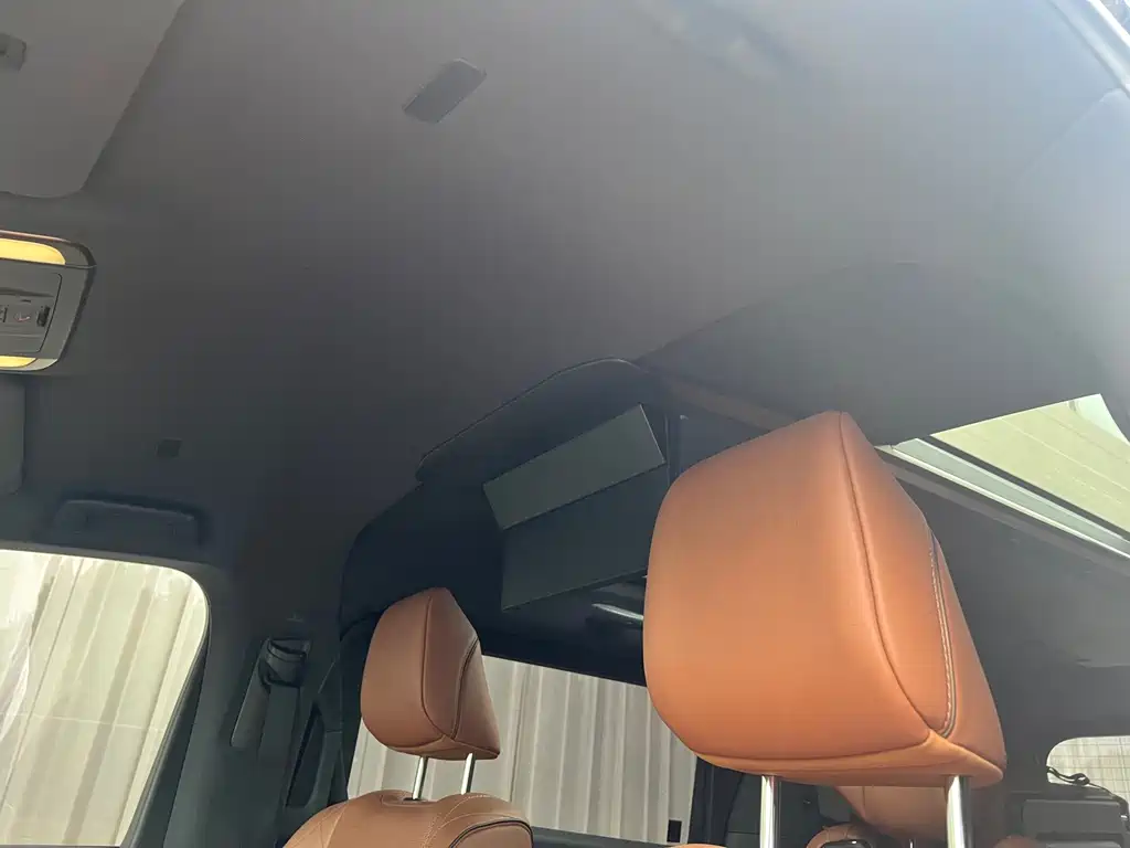 Toyota Vellfire — миниатюра 12