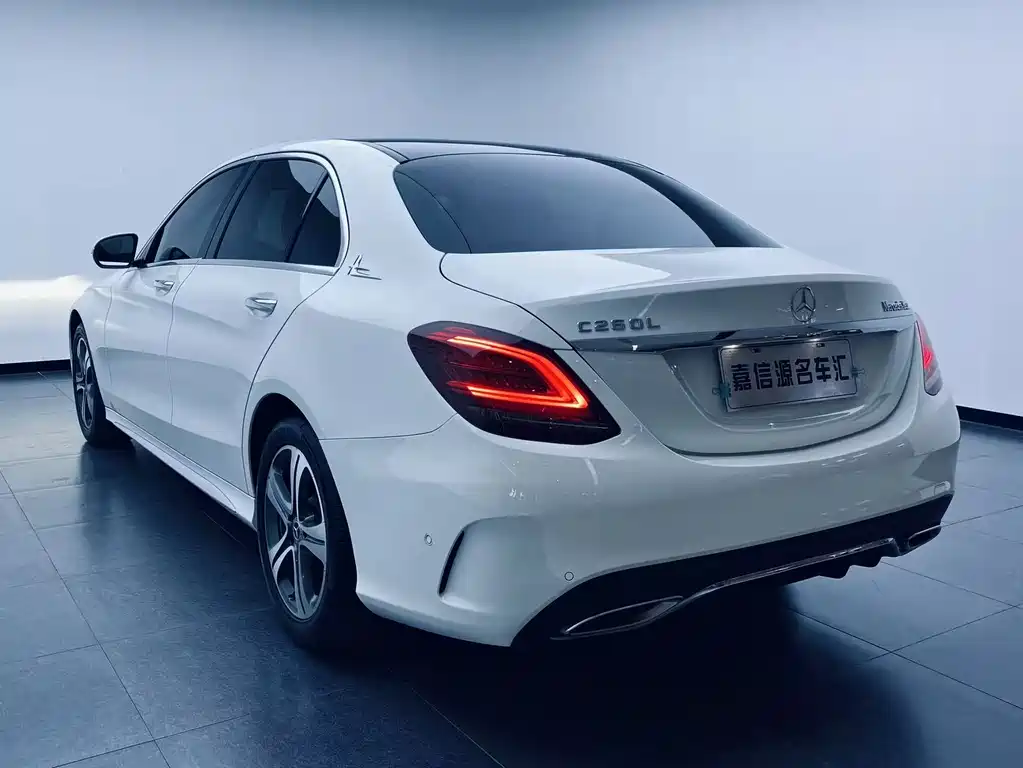 Mercedes-Benz C-Class — миниатюра 5