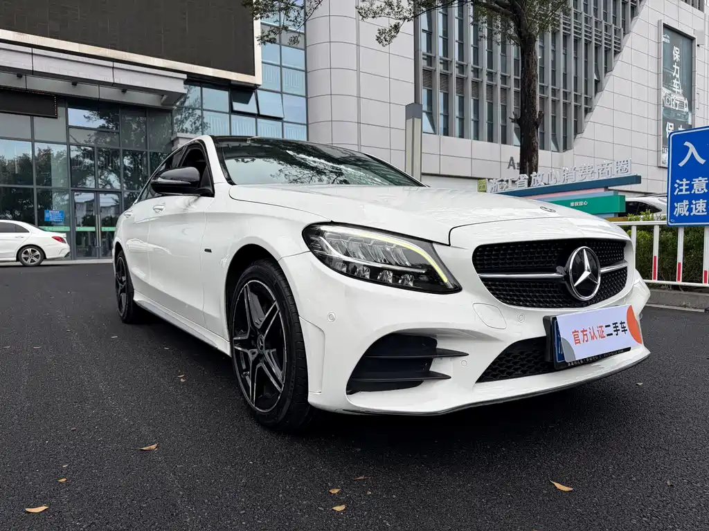 Mercedes-Benz C-Class — миниатюра 3