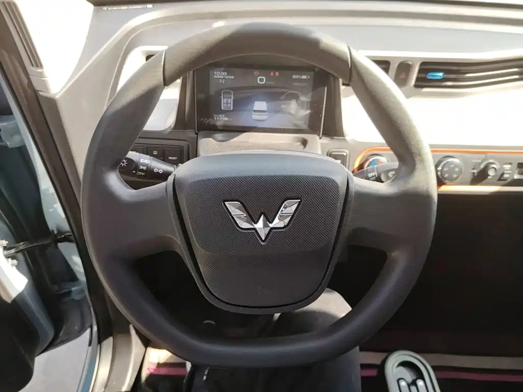 Wuling MINIEV — миниатюра 11