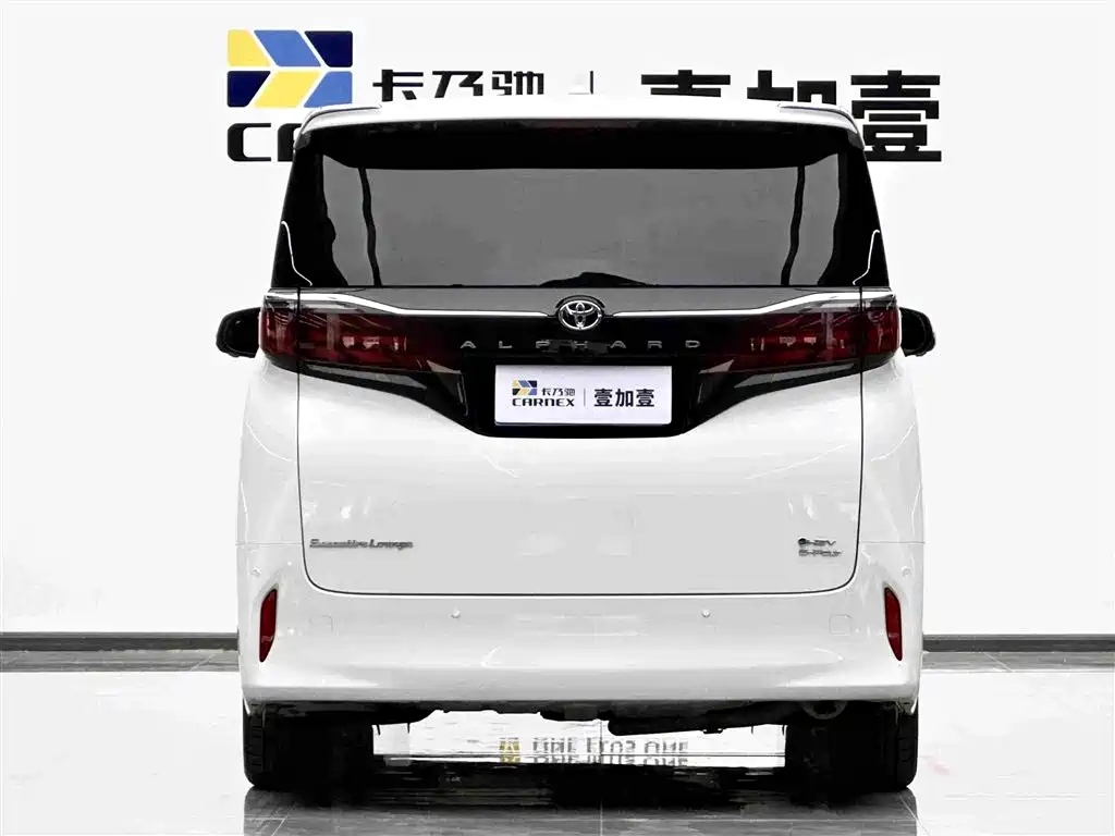 Toyota Alphard — миниатюра 5