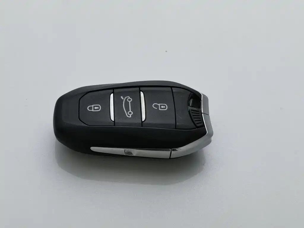 Peugeot 5008 — миниатюра 19