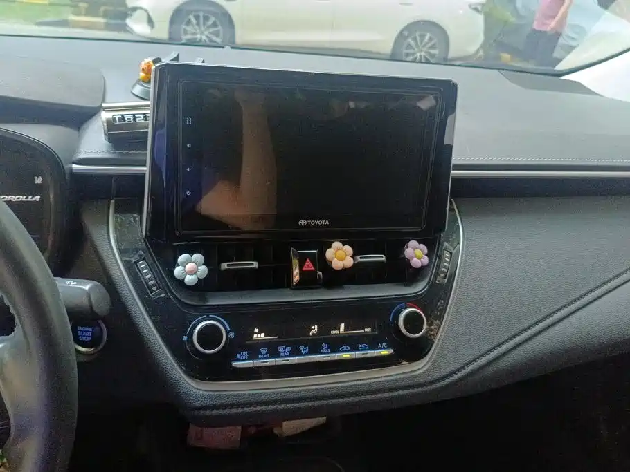 Toyota Corolla — миниатюра 13