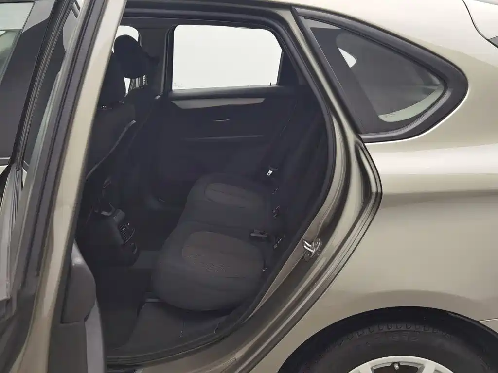 BMW 2 Series Active Tourer — миниатюра 15