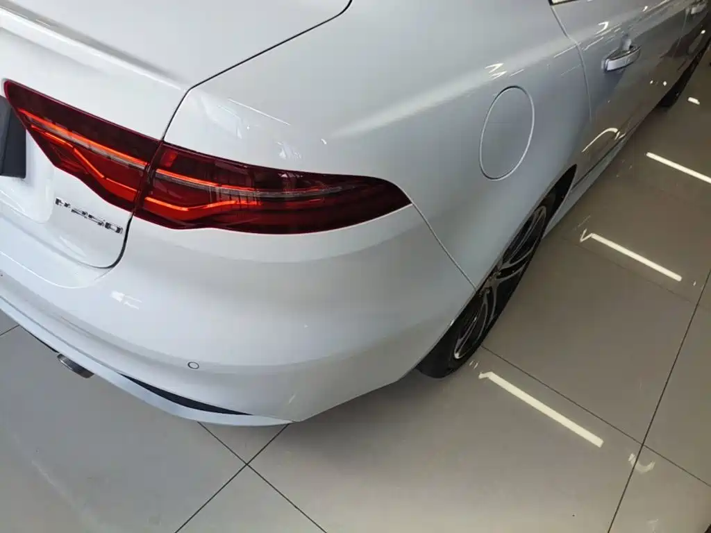 Jaguar XEL — миниатюра 8