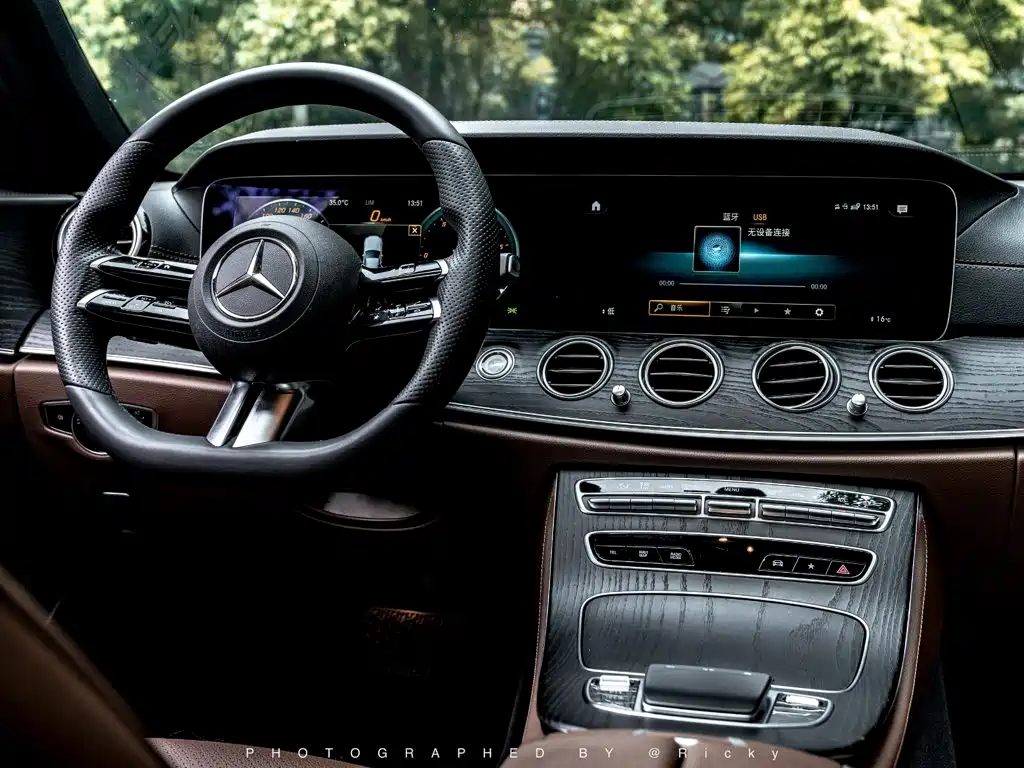 Mercedes-Benz E-Class — миниатюра 5