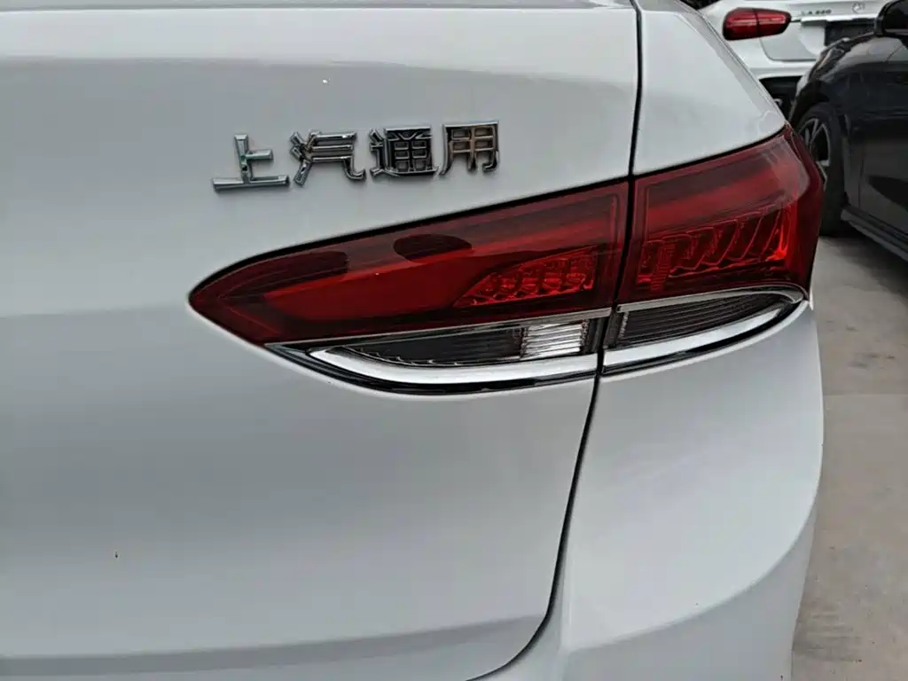 Buick Excelle — миниатюра 8
