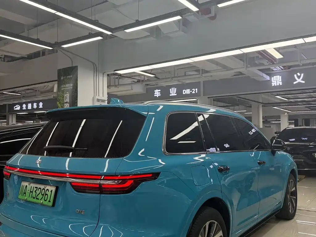 Li Auto Li ONE — миниатюра 2