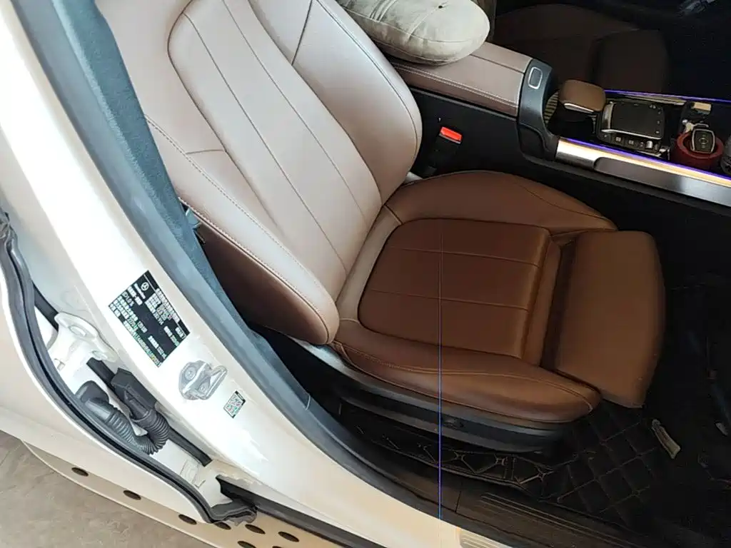 Mercedes-Benz GLB — миниатюра 25