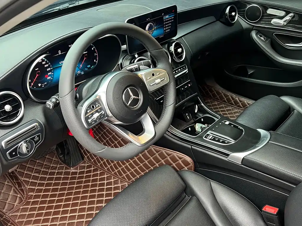 Mercedes-Benz C-Class — миниатюра 6