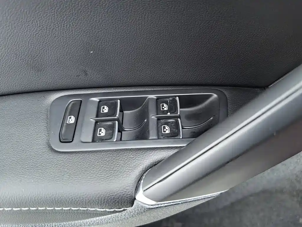 Volkswagen Golf — миниатюра 9