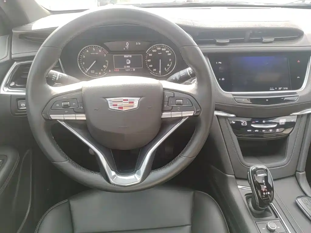 Cadillac XT6 — миниатюра 11
