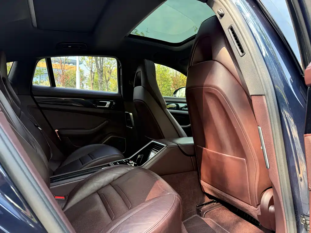 Porsche Panamera — миниатюра 12