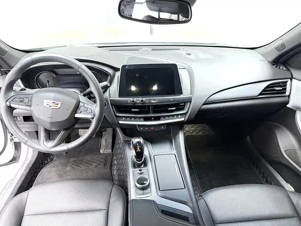 Cadillac CT5 — миниатюра 6
