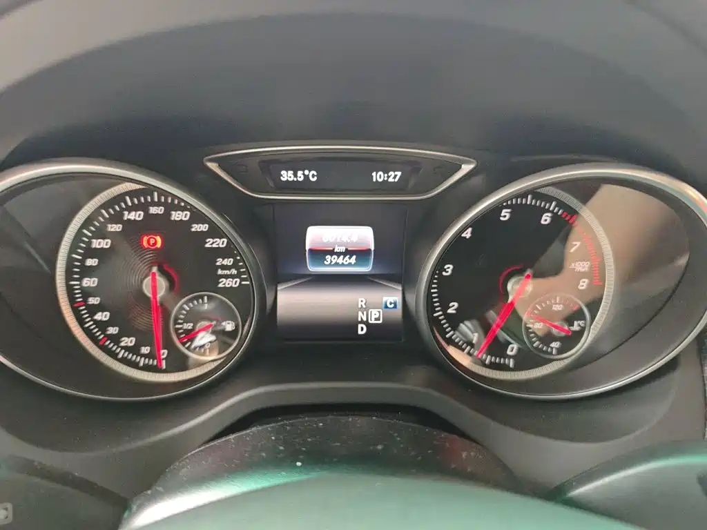 Mercedes-Benz GLA — миниатюра 12