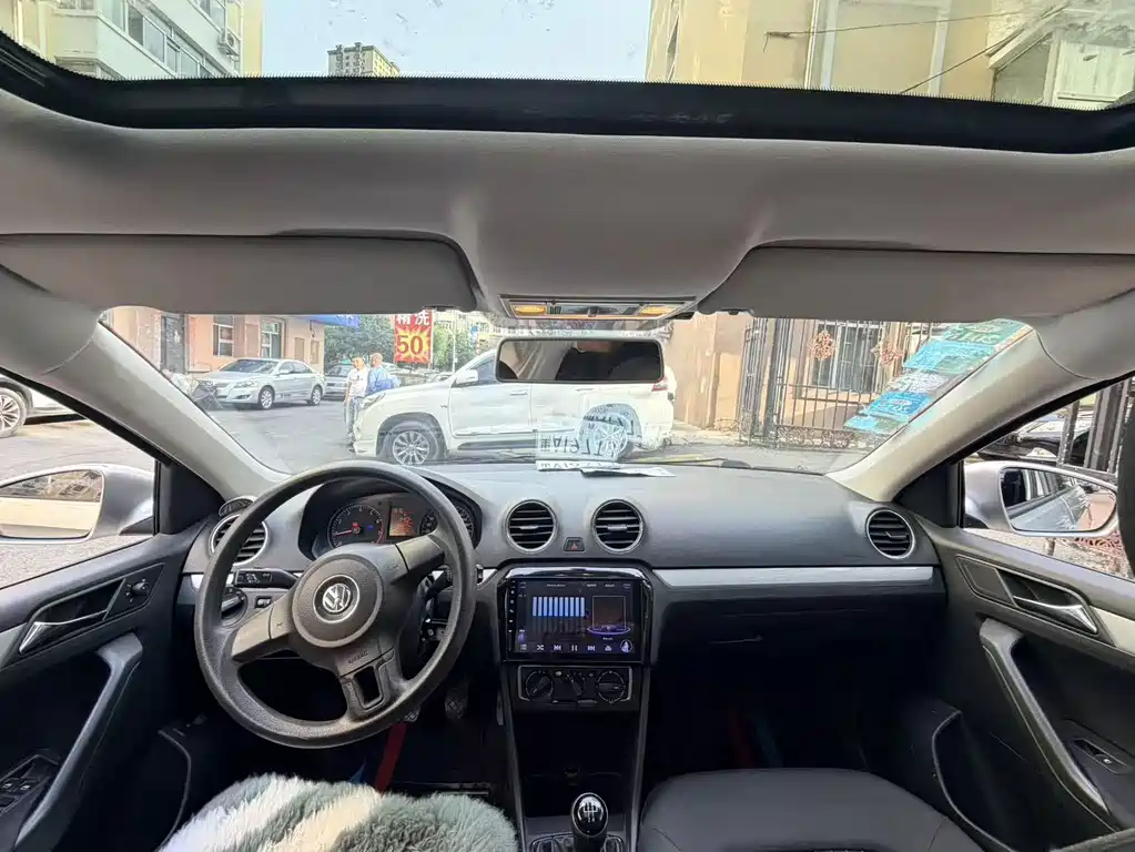 Volkswagen Jetta — миниатюра 8