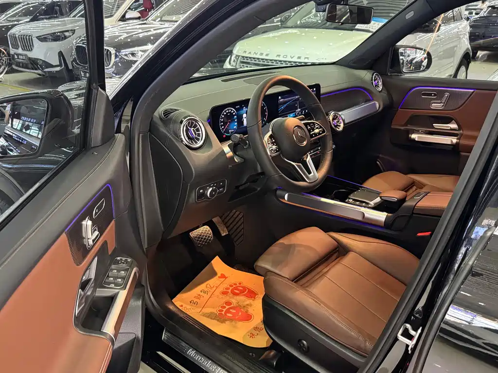 Mercedes-Benz GLB — миниатюра 8