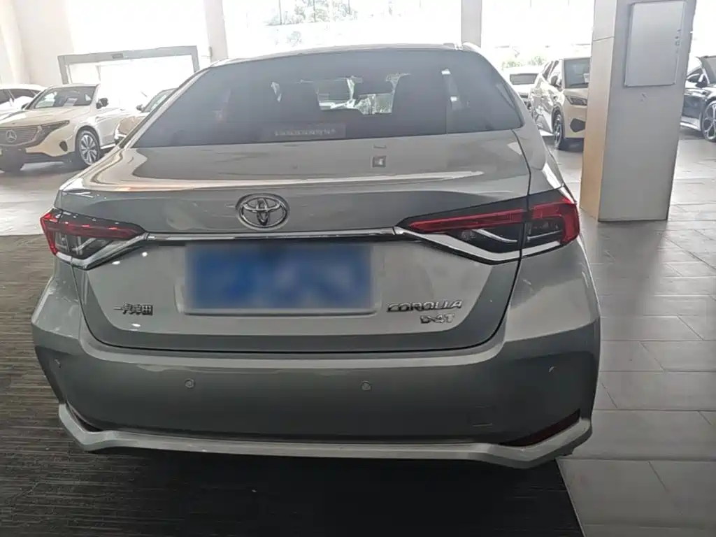 Toyota Corolla — миниатюра 6