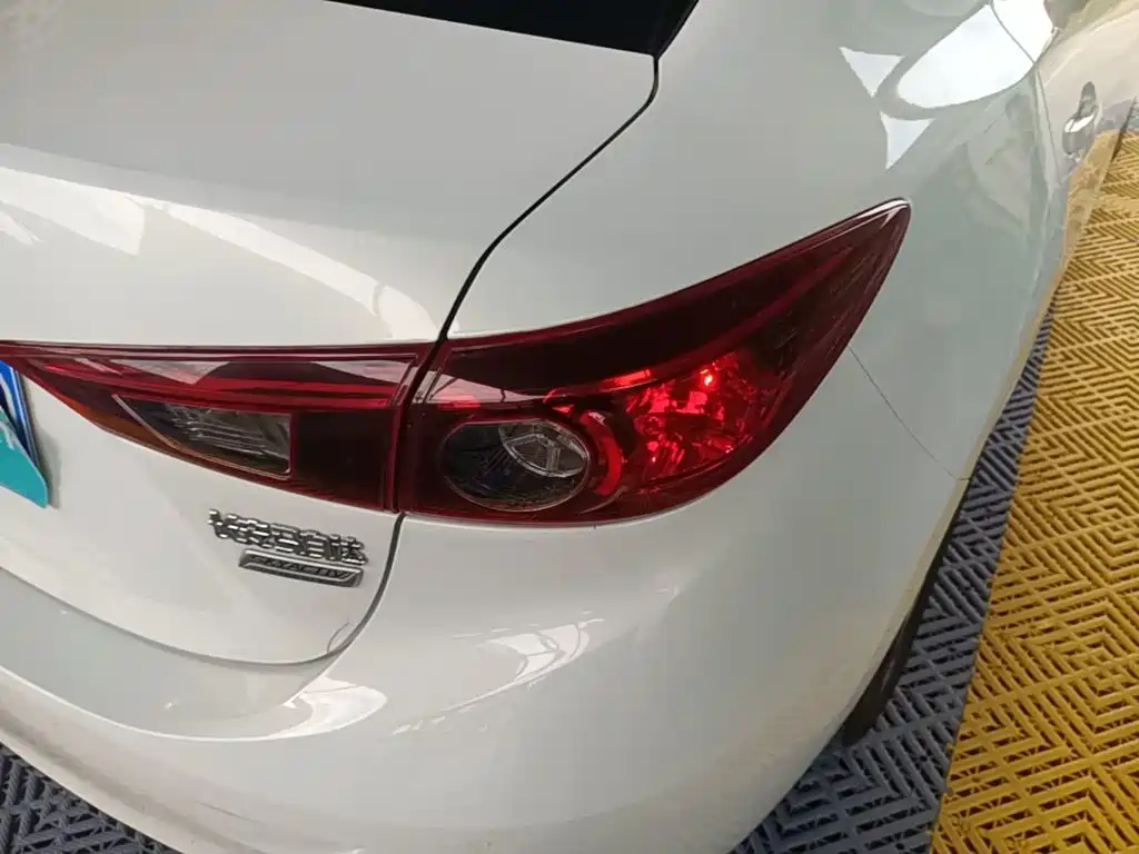 Mazda 3 Axela — миниатюра 8