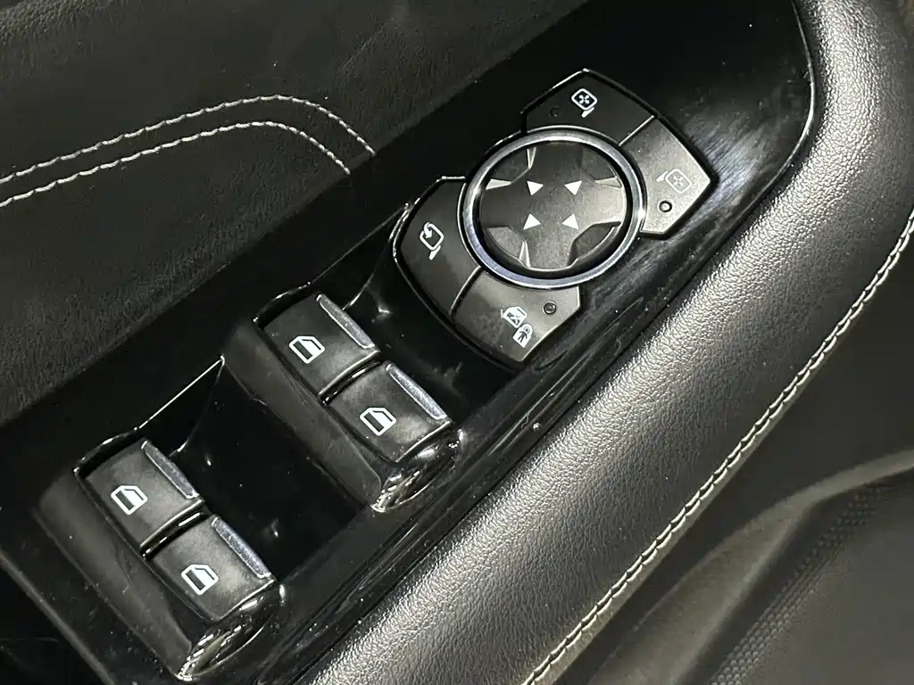 Ford Edge — миниатюра 24