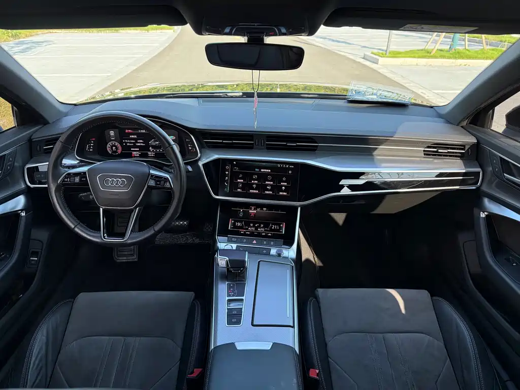 Audi A6L — миниатюра 12