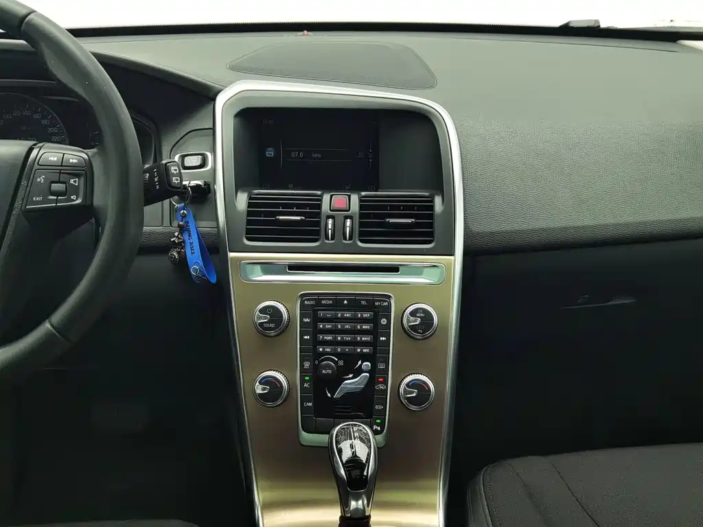 Volvo XC60 — миниатюра 12