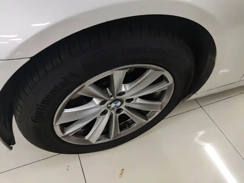 BMW 5 Series (Import) — миниатюра 23