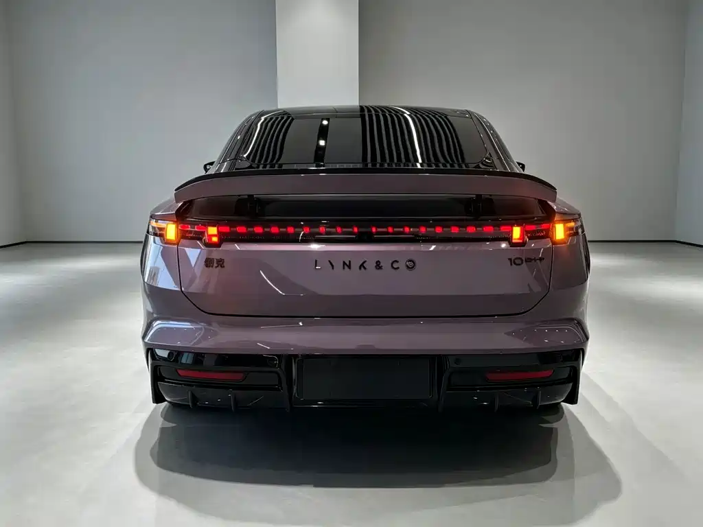 Lynk & Co 10 — миниатюра 11