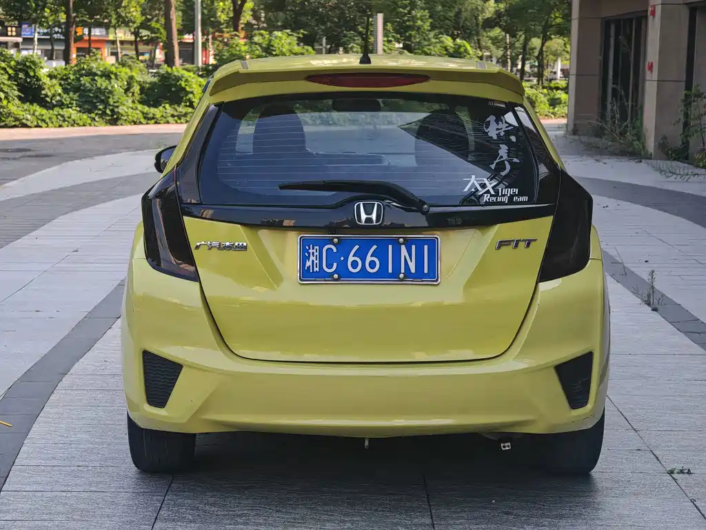 Honda Fit — миниатюра 8