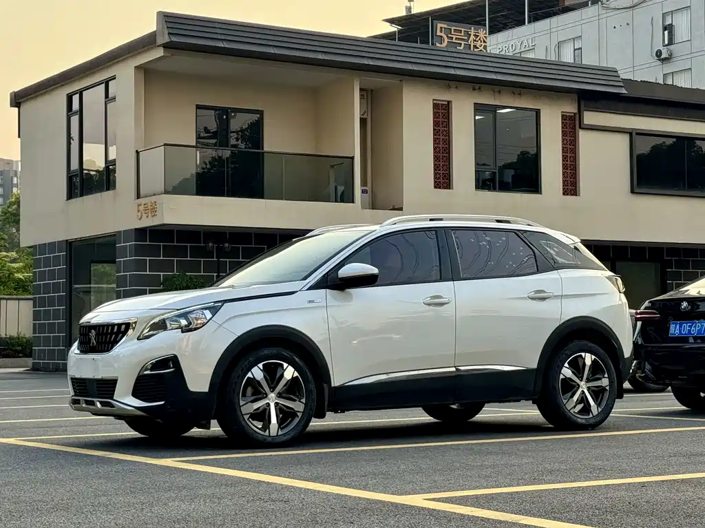 Peugeot 4008 — миниатюра 2