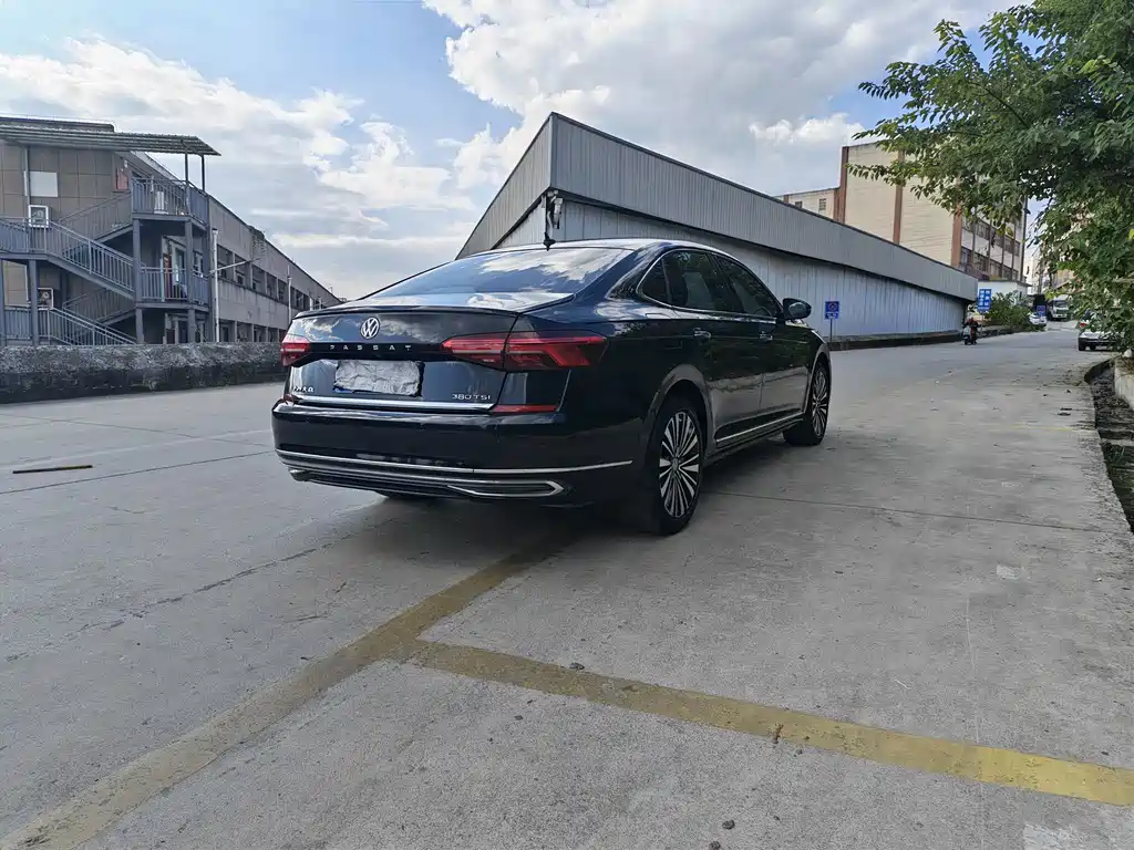 Volkswagen Passat — миниатюра 7