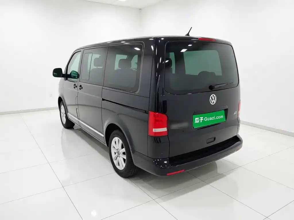 Volkswagen Multivan — миниатюра 4