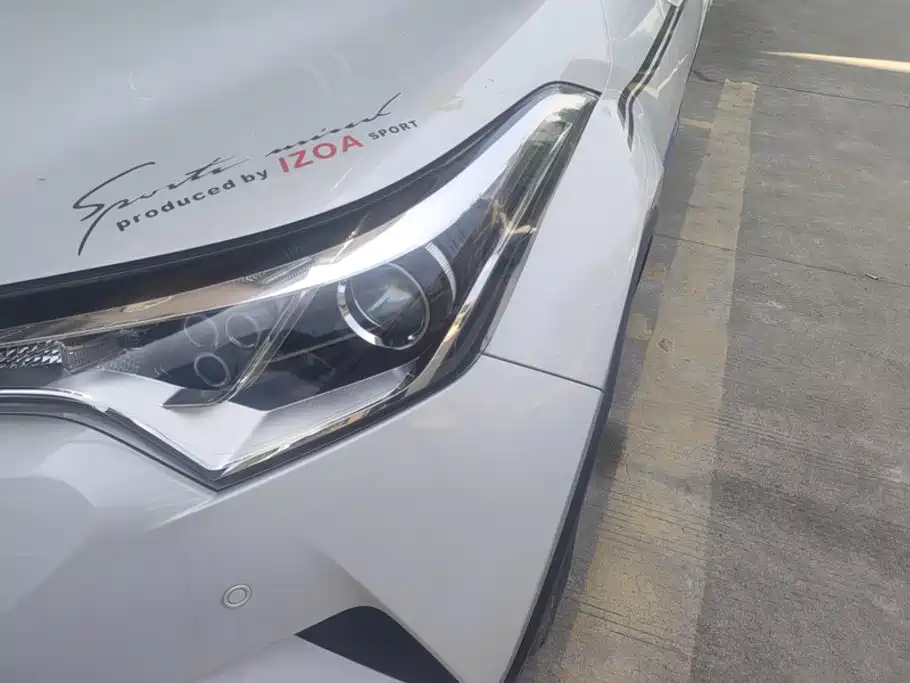 Toyota IZOA — миниатюра 5