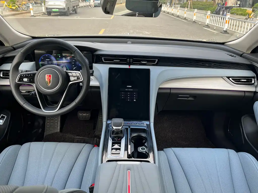Hongqi Hongqi H5 PHEV — миниатюра 10