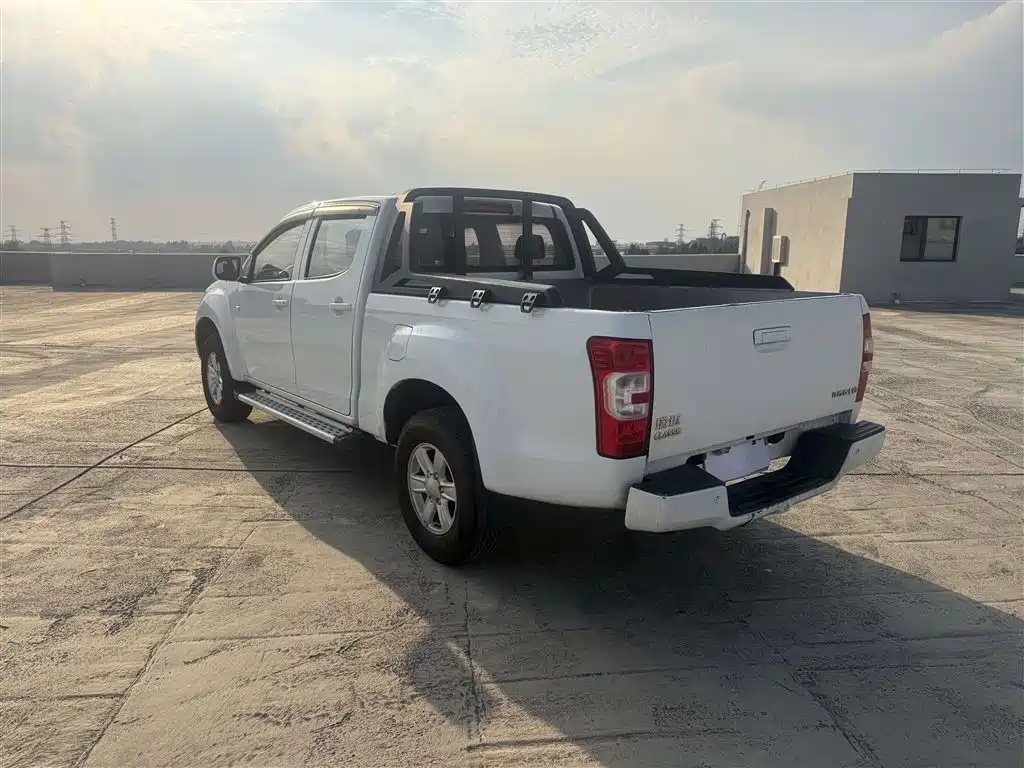 Isuzu RE-MAX Ruimai — миниатюра 9