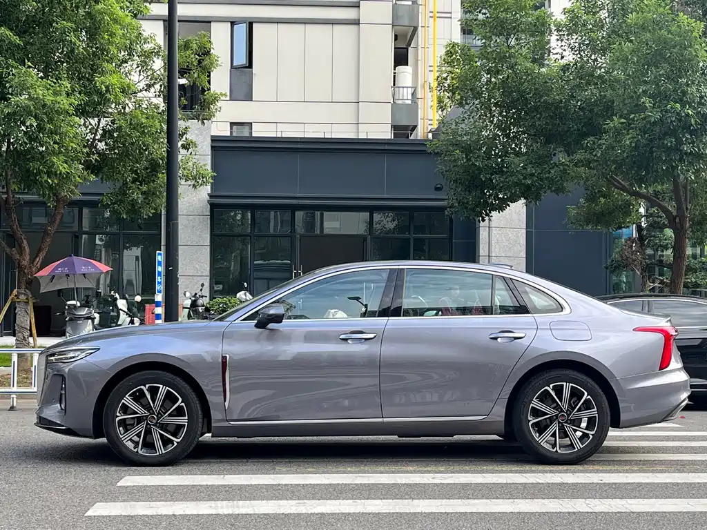 Hongqi Hongqi H5 PHEV — миниатюра 3