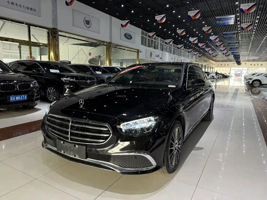 Mercedes-Benz E-Class — миниатюра 2
