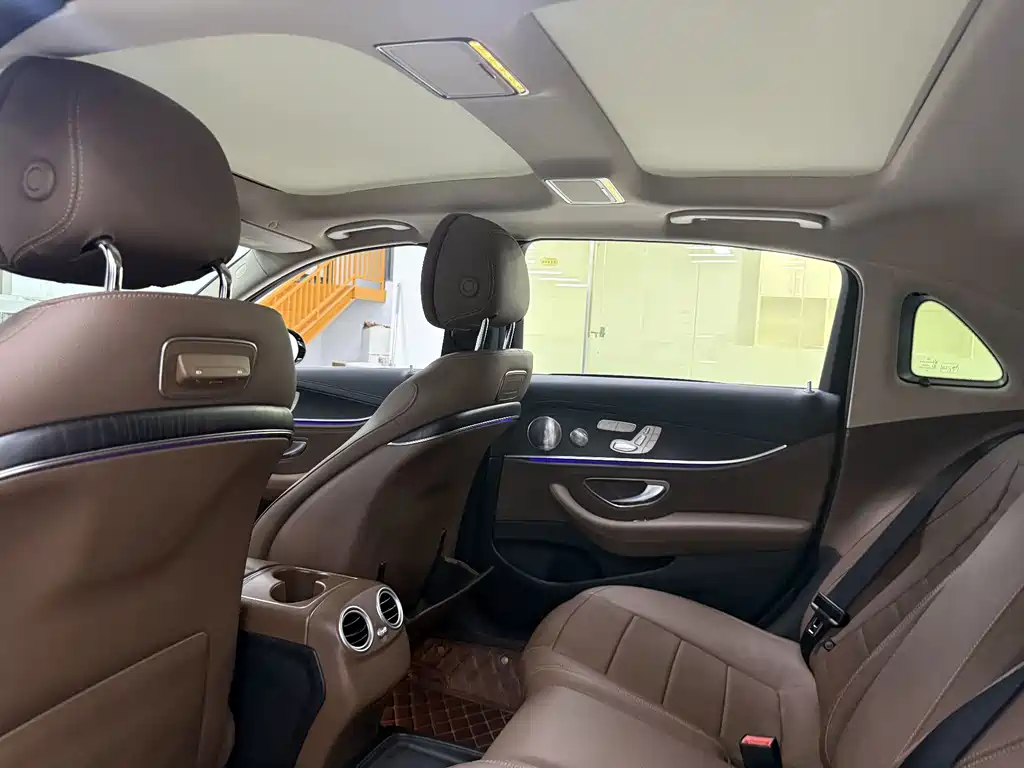 Mercedes-Benz E-Class — миниатюра 15