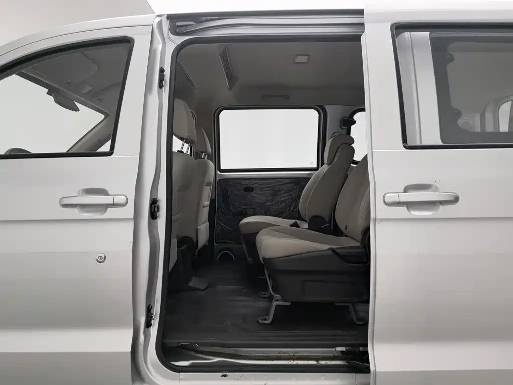 Wuling Hongguang V — миниатюра 15