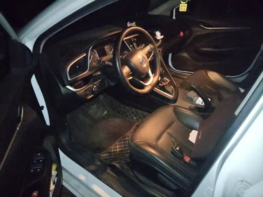Buick Excelle — миниатюра 17