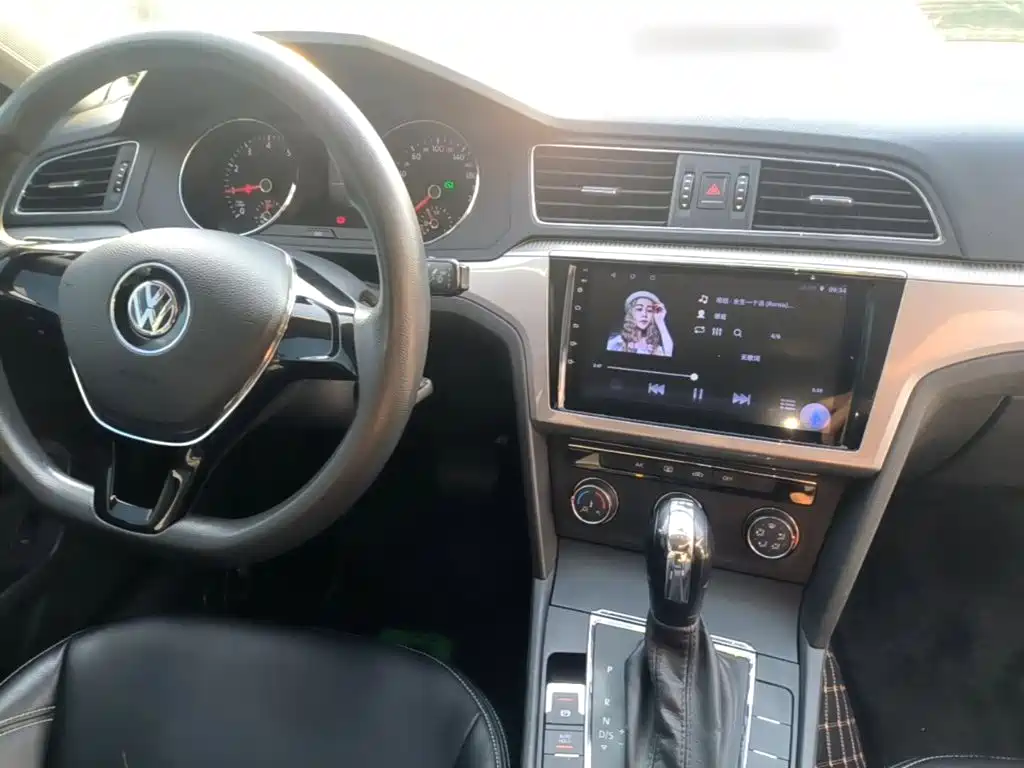 Volkswagen Lamando — миниатюра 10