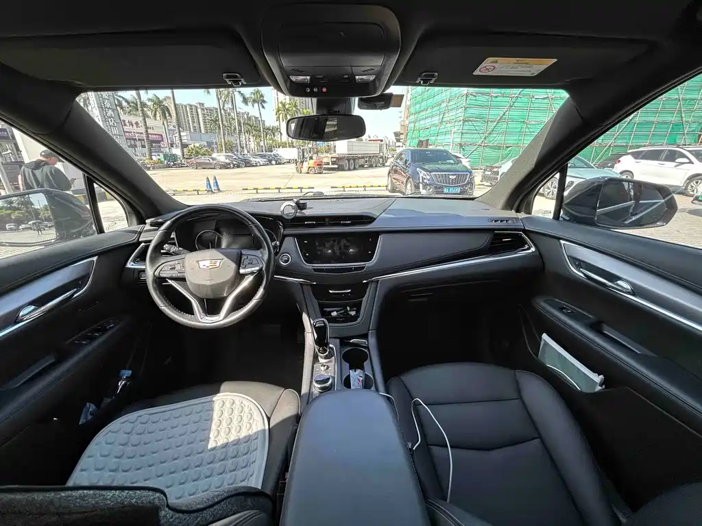Cadillac XT6 — миниатюра 14