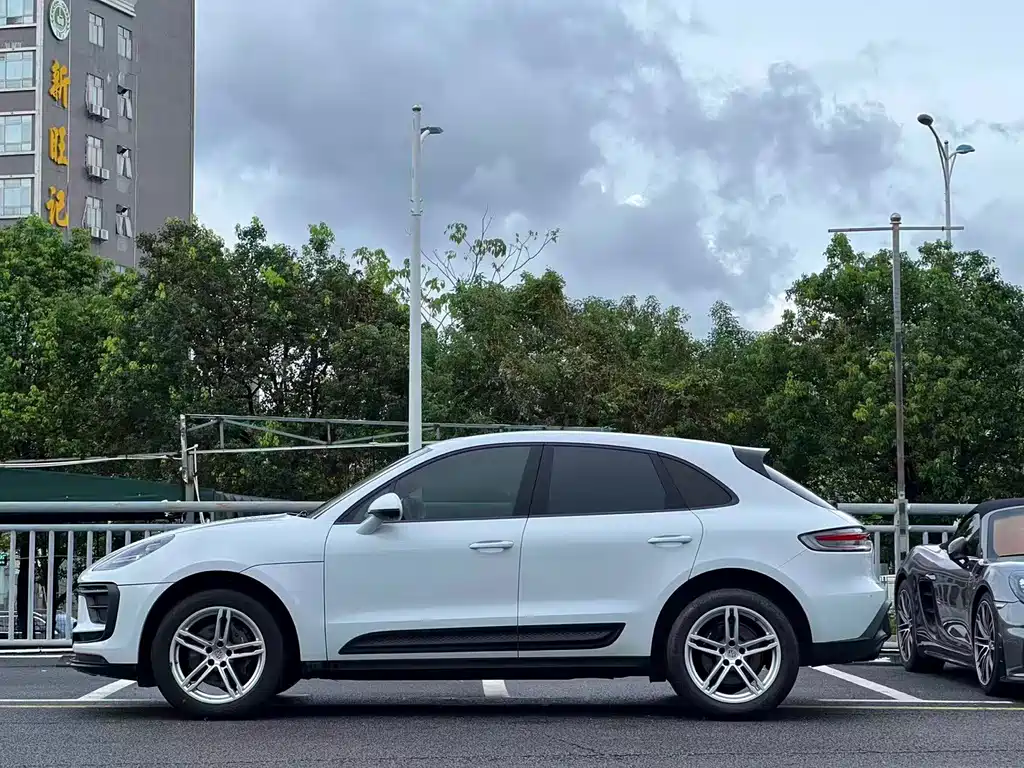 Porsche Macan — миниатюра 4