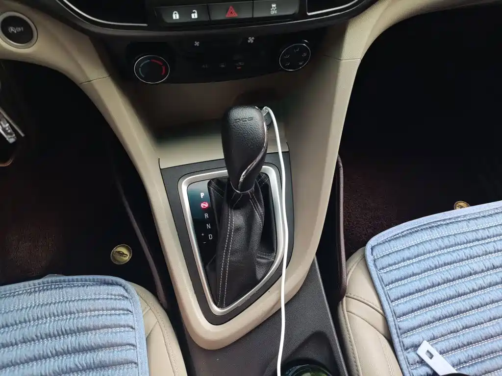 Buick Excelle — миниатюра 10