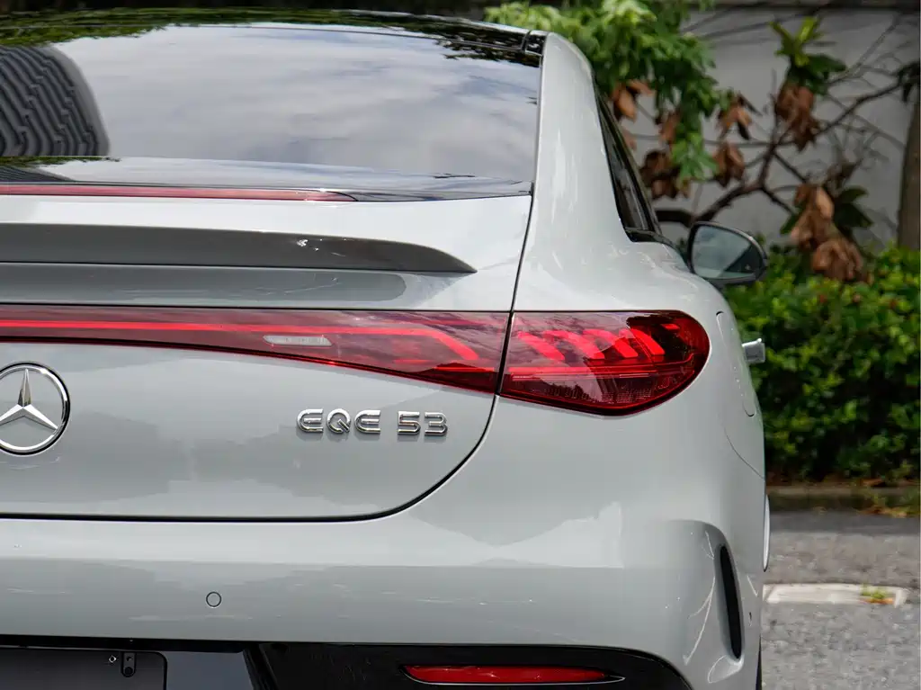 Mercedes-Benz EQE AMG — миниатюра 6