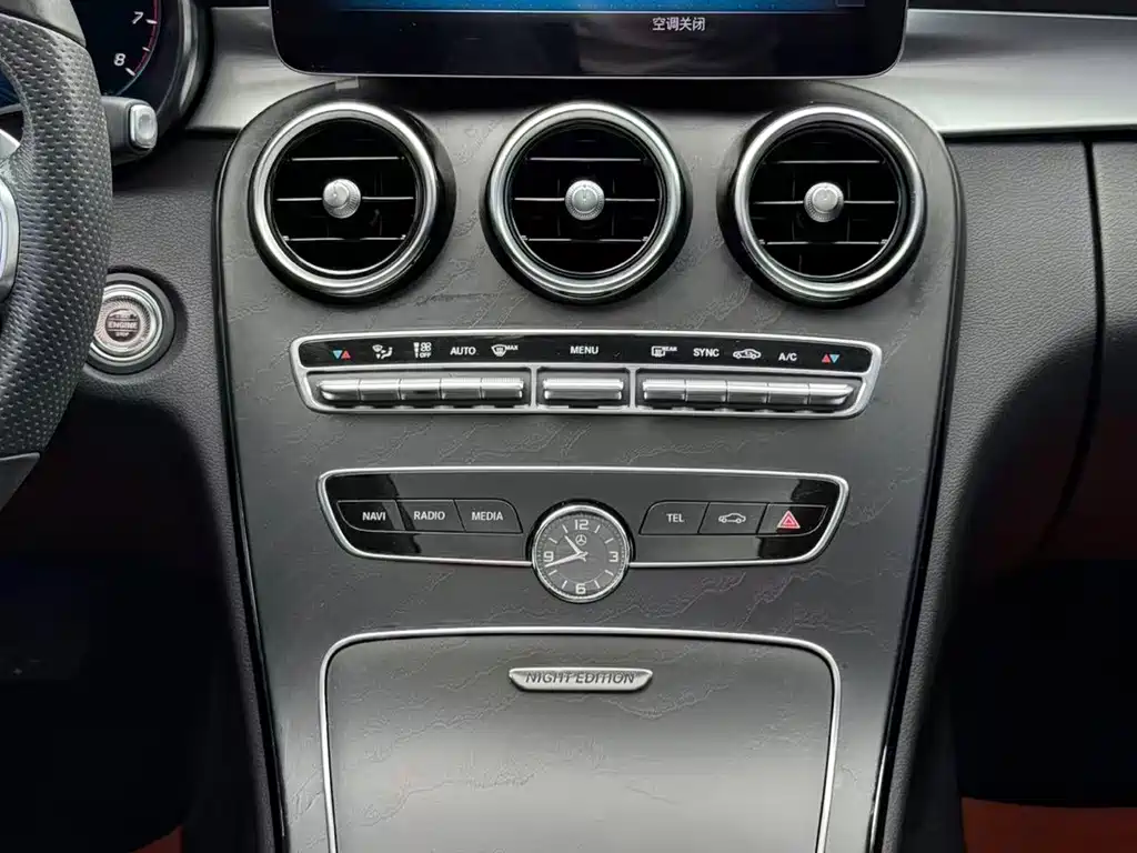 Mercedes-Benz C-Class — миниатюра 6