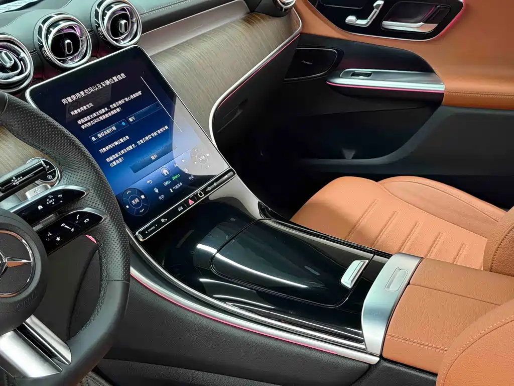 Mercedes-Benz GLC — миниатюра 12