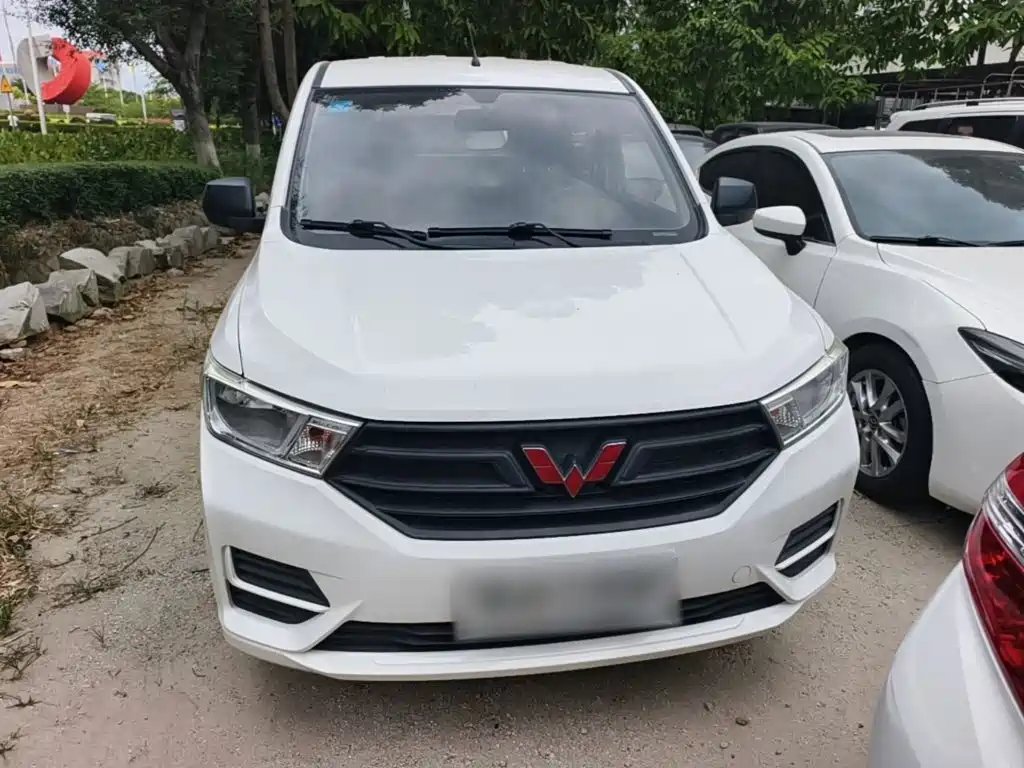Wuling Hongguang — миниатюра 3