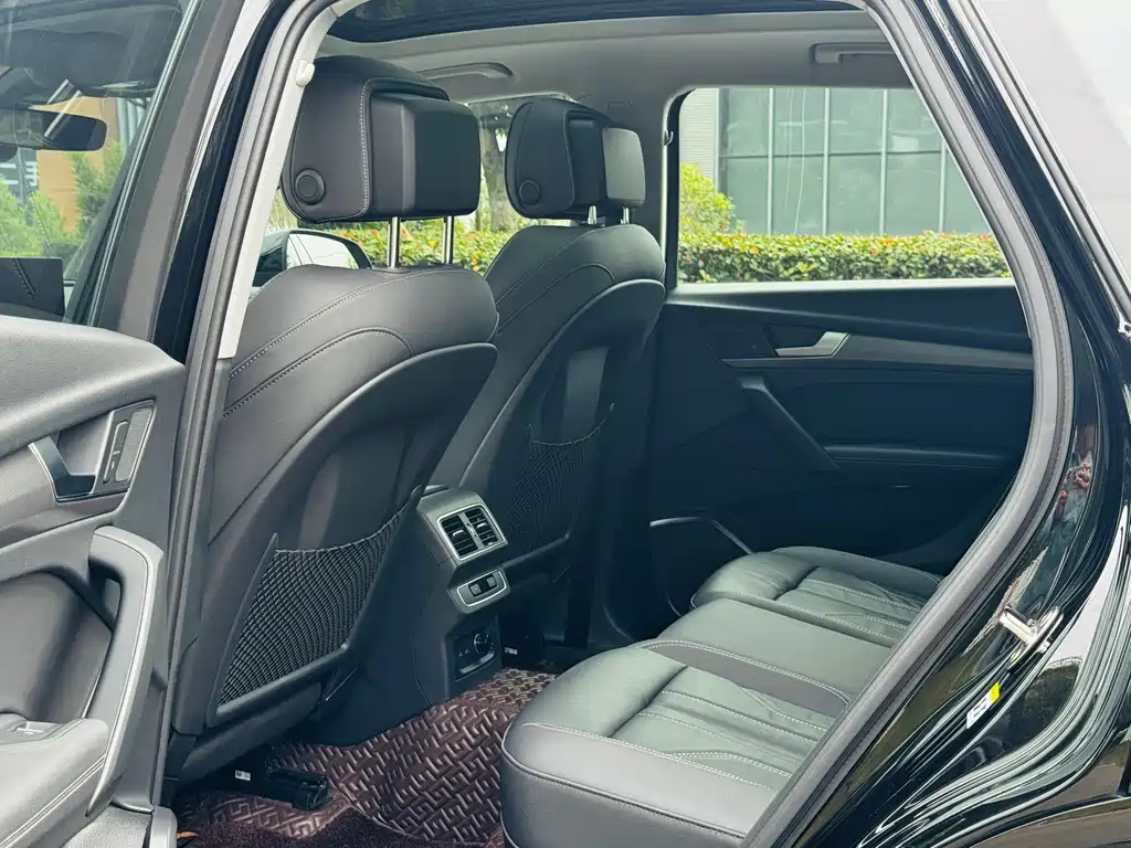 Audi Q5L — миниатюра 5